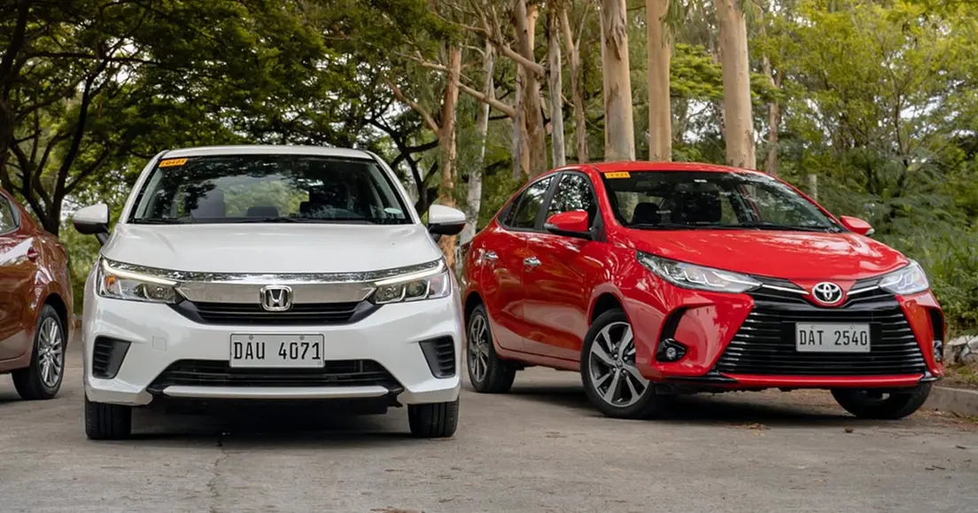 Bìa bài viết về so sánh hai mẫu xe Honda City và Toyota Vios.