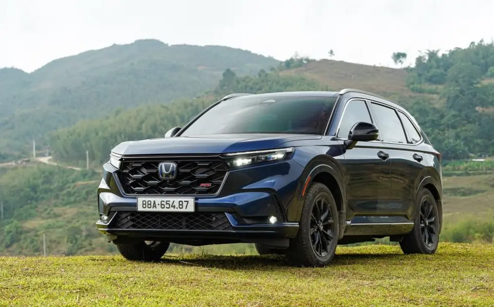 So sánh hiệu suất nhiên liệu giữa hai phiên bản Honda CR-V 2024.